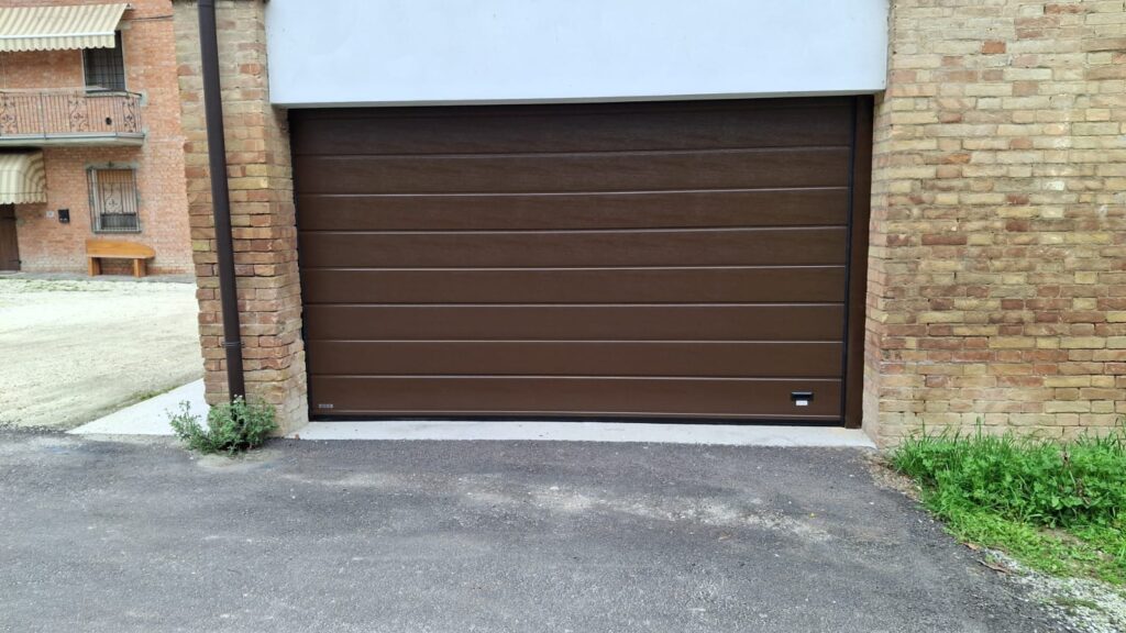 Porta sezionale Silvelox motorizzata